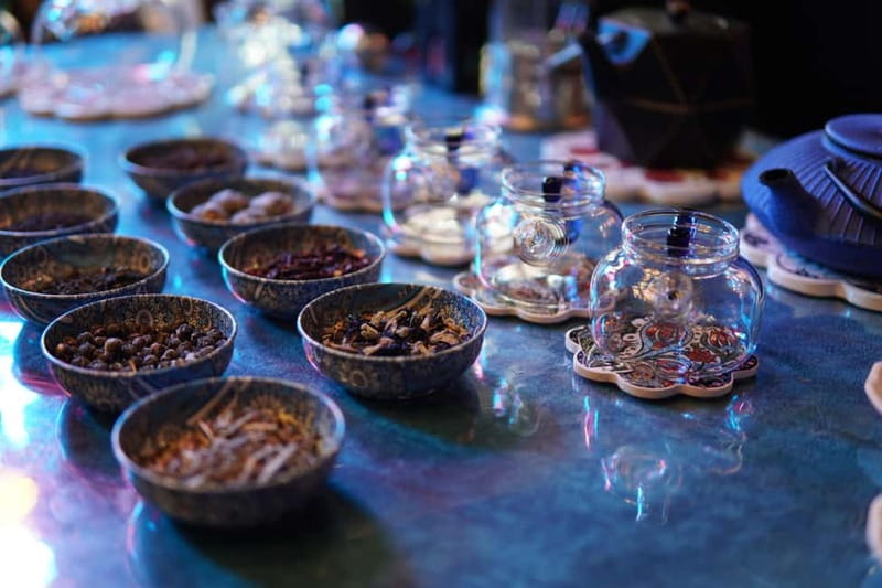 Istanbul: World Teas & Turkish Tea Brewing, Tasting Workshop - Making a personal tea blend to take home
