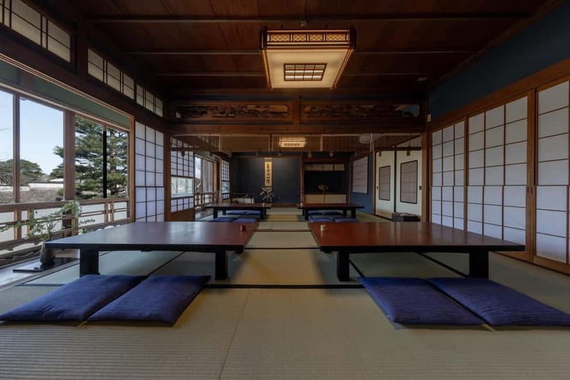 Kanazawa: Tea Ceremony Experience at Kenrokuen - Kanazawa Castle walls and the changing seasons