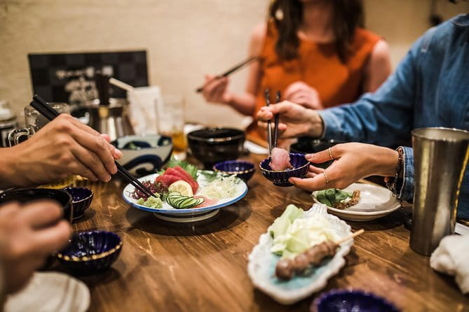 Kenrokuen Tea Ceremony Experience in Kanazawa - Should you book the Kenrokuen tea ceremony?