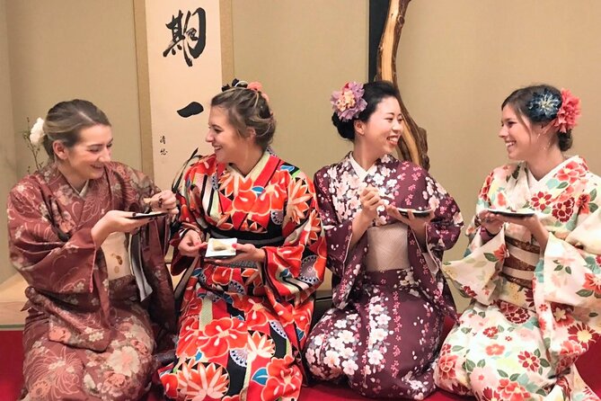 Kimono Tea Ceremony at Kyoto Maikoya, NISHIKI - Who will enjoy this Kyoto experience most