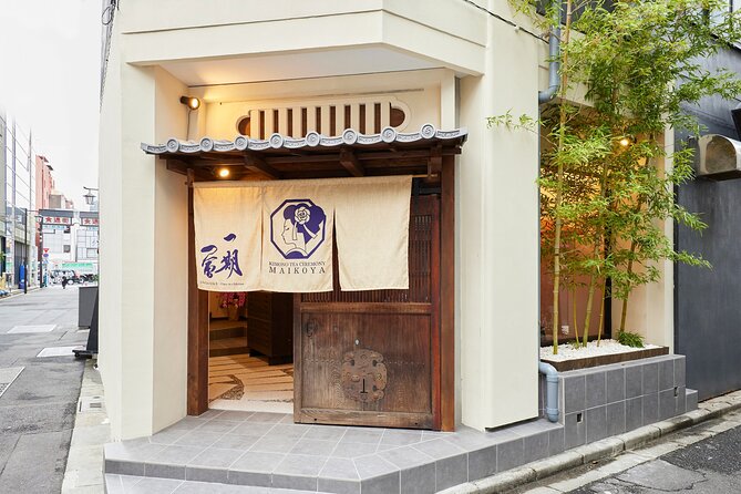 Kimono Tea Ceremony at Tokyo, Asakusa Maikoya - Who will enjoy this most