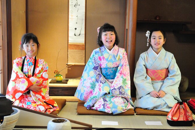 Kyoto Japanese Tea Ceremony Experience in Ankoan - Watching the tea master’s careful demonstration