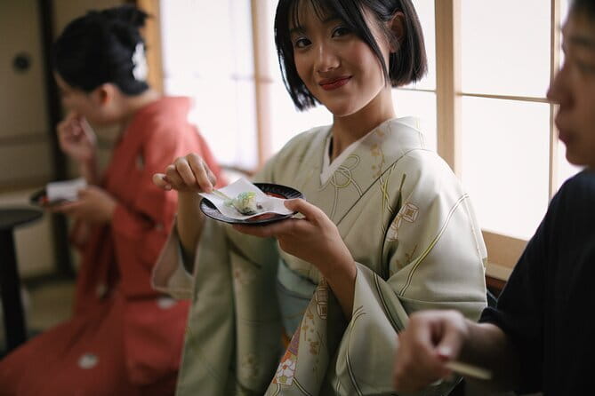 Kyoto Local Gourmet Night Experience: Kaiseki & Izakaya & Matcha - What the price includes, and what it does not