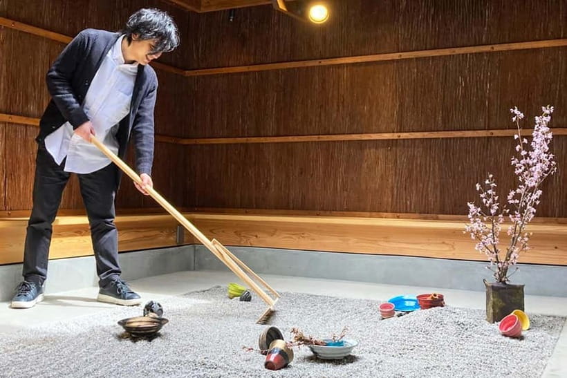 Kyoto: Make Zen Garden and Taste Matcha in Pottery Shop - Why the Small Group Size Helps