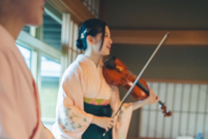Kyoto: Matcha & Traditional Japanese Music Immersive Experience - Trying the koto after the concert
