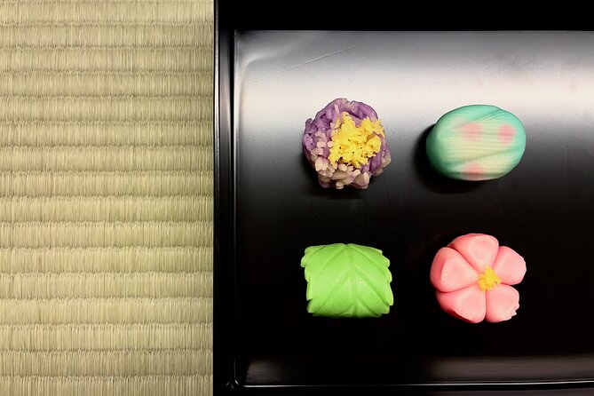 Kyoto Newly Opened Private Tea Ceremony - Sanjo Chasuian - Two bowls of matcha and a traditional sweet