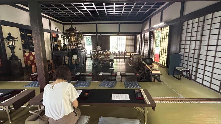 Kyoto: Shakyo & Matcha in Historic Temple Garden - What the small group adds