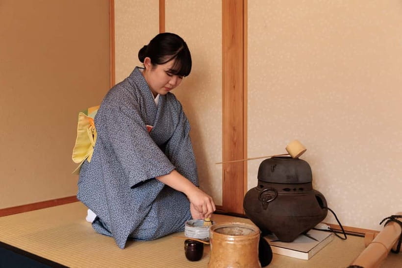 Kyoto: Tea Ceremony Experience - Watching the formal demonstration