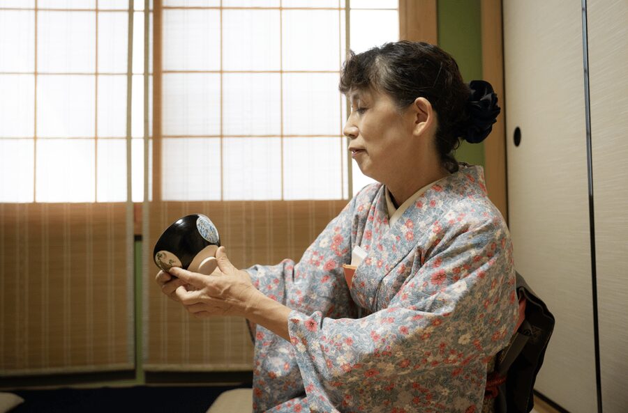 Kyoto: Tea Ceremony Experience in a Small Tea Room - Finding the tea room near Kamogawa Delta