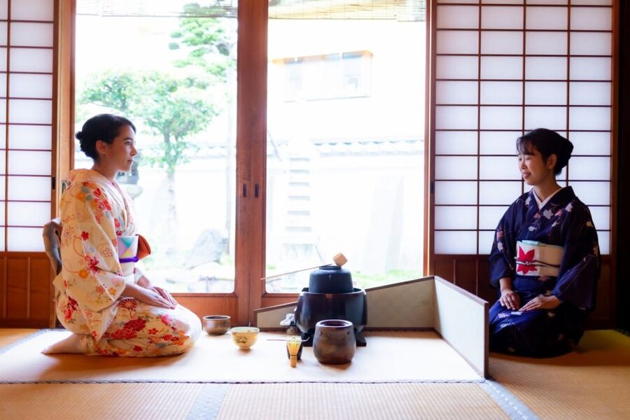 Kyoto: Tea Ceremony Ju-An at Jotokuji Temple - Removing your shoes and entering the Grand Tearoom
