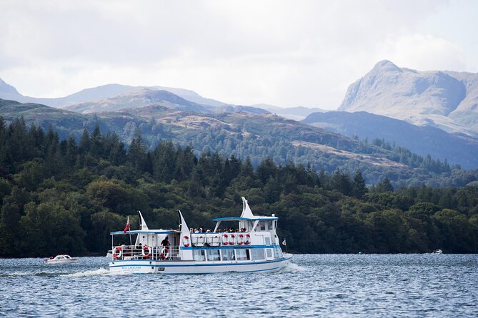 Lake District from Manchester Including Lake Cruise - Your guide can shape the whole experience