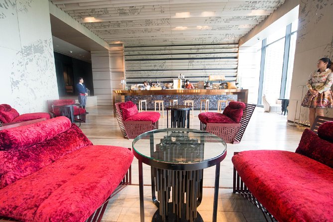 Landmark Hotel Bangkok: Classic Afternoon Tea - A Bangkok tea break with a view of Lumpini Park