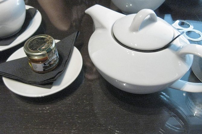Landmark Hotel Bangkok: Classic Afternoon Tea - Timing your visit from 1:00 pm to 5:00 pm