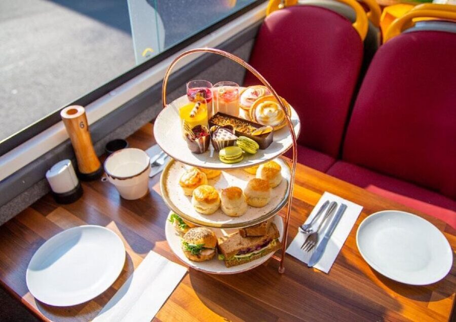 London: Afternoon Tea Bus with a Glass of Prosecco - A 90-minute route through central London