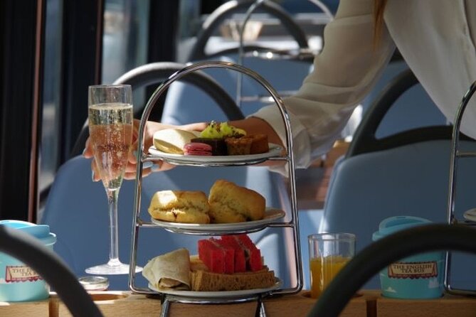 London Afternoon Tea Bus with Panoramic Tour - What You See Between Bites