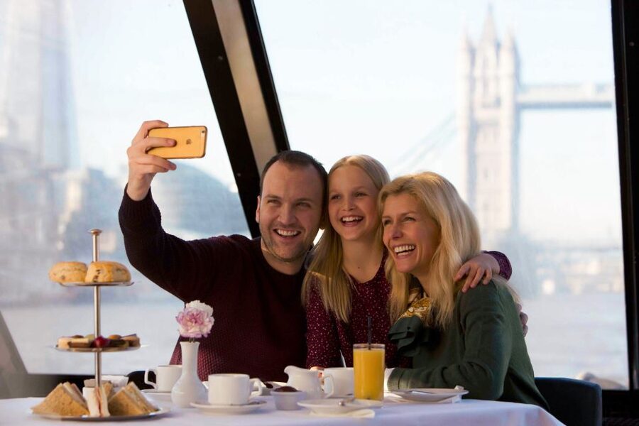 London: Afternoon Tea Cruise on the River Thames - Shakespeare’s Globe and the Tate Modern