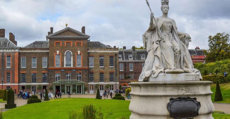 London Afternoon Tea, Fast-Track Kensington Palace Tickets - The 2.5-hour option: timed palace entry