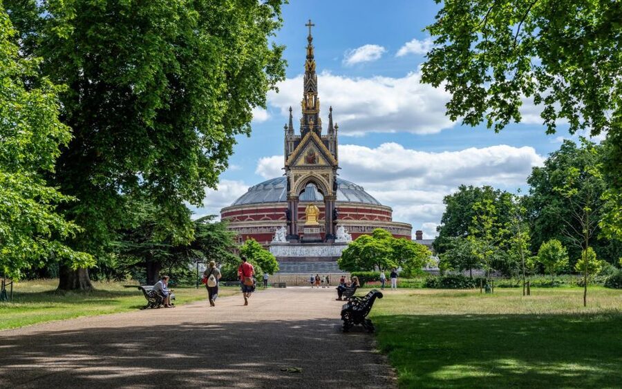 London Afternoon Tea, Fast-Track Kensington Palace Tickets - Who will enjoy this royal tea visit?