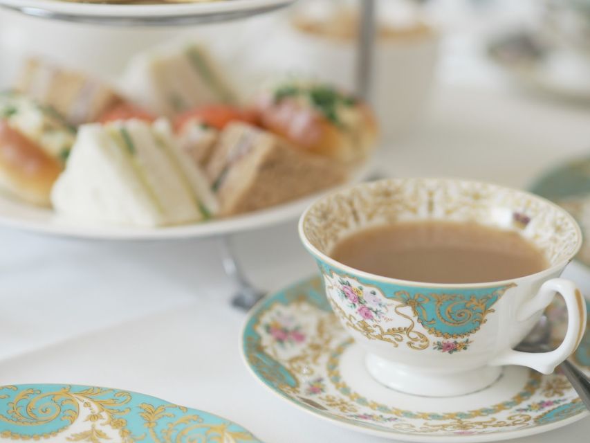 London: Buckingham Palace Walk & Tea at Kensington Palace - Is $160 good value?