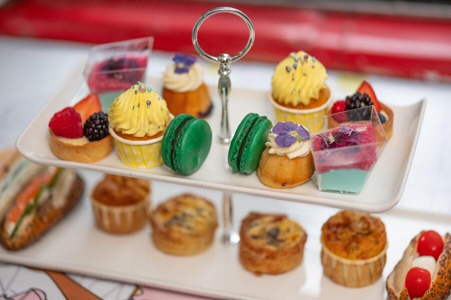 London: Gin and Afternoon Tea Bus Tour with Audio Guide - Gin, scones, and London from a Routemaster