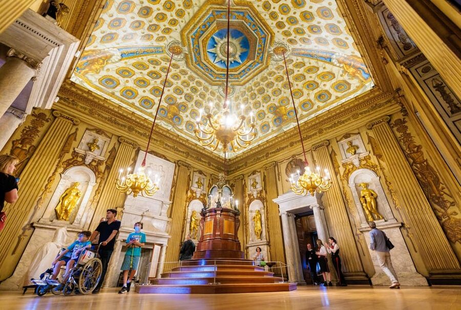 London: Kensington Palace Tour, Guard Change & Afternoon Tea - Key points to know before booking