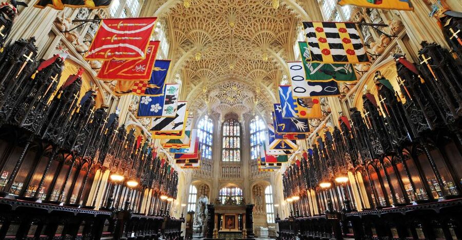 London: Royal Tour with Westminster Abbey & Afternoon Tea - The Changing of the Guard, with an important condition