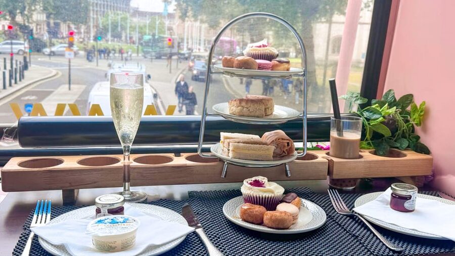 London: Taylor Swift-Inspired Afternoon Tea Bus Tour - Who will enjoy this most