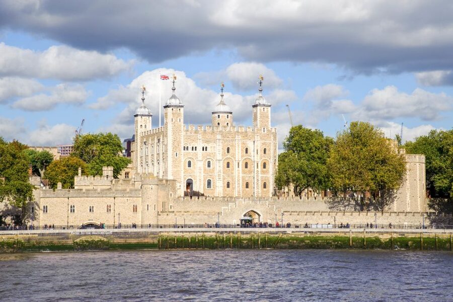 London: Tower, Cruise, & Harrods Tea Full-Day Experience - The Tower of London and the Crown Jewels
