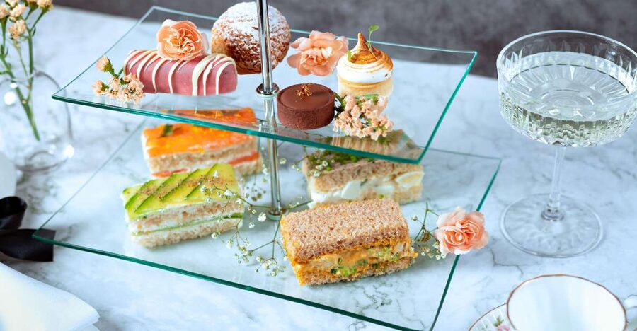 London: Traditional Afternoon Tea Tour in a Luxury Coach - Should you book the Bustronome afternoon tea?