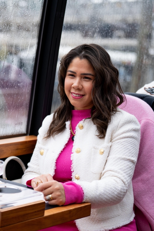 London: Traditional Afternoon Tea Tour in a Luxury Coach - What arrives on your afternoon tea stand