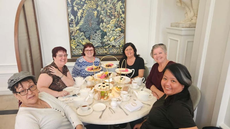 London: VIP Kensington Palace Gardens Tour & Royal High Tea - Key points at a glance