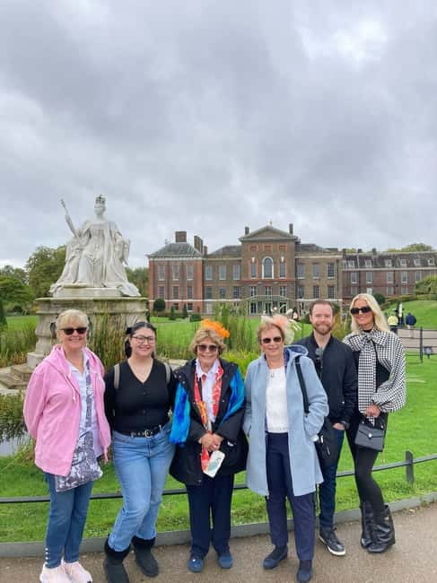 London: VIP Kensington Palace Gardens Tour & Royal High Tea - Why Kensington Palace works so well with afternoon tea