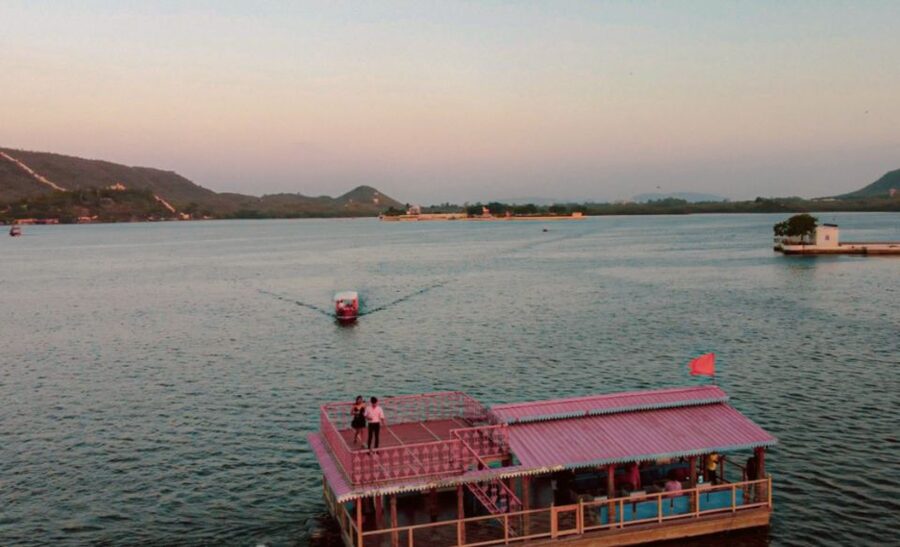 Luxury Boat ride, Havelis, Heritage Walk & High Tea - High tea, beer tasting and a final old-city view