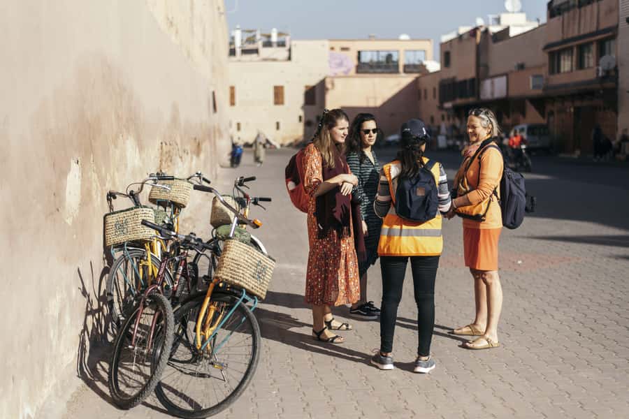 Marrakech: Cultural Bicycle Tour with Pastry and Tea - Bread from a clay oven at a local bakery