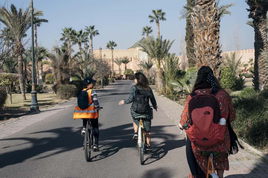 Marrakech: Cultural Bicycle Tour with Pastry and Tea - Zellige craftsmanship and the work behind the patterns