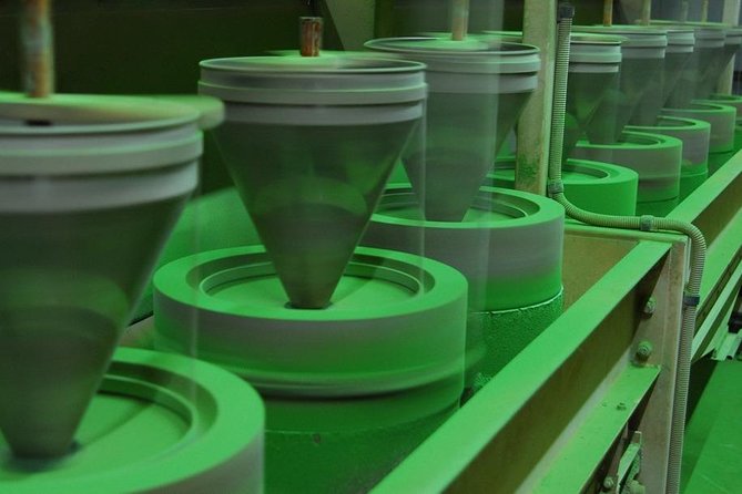 Matcha Green Tea Plantation and Matcha Factory Visit - Visiting an old matcha plantation