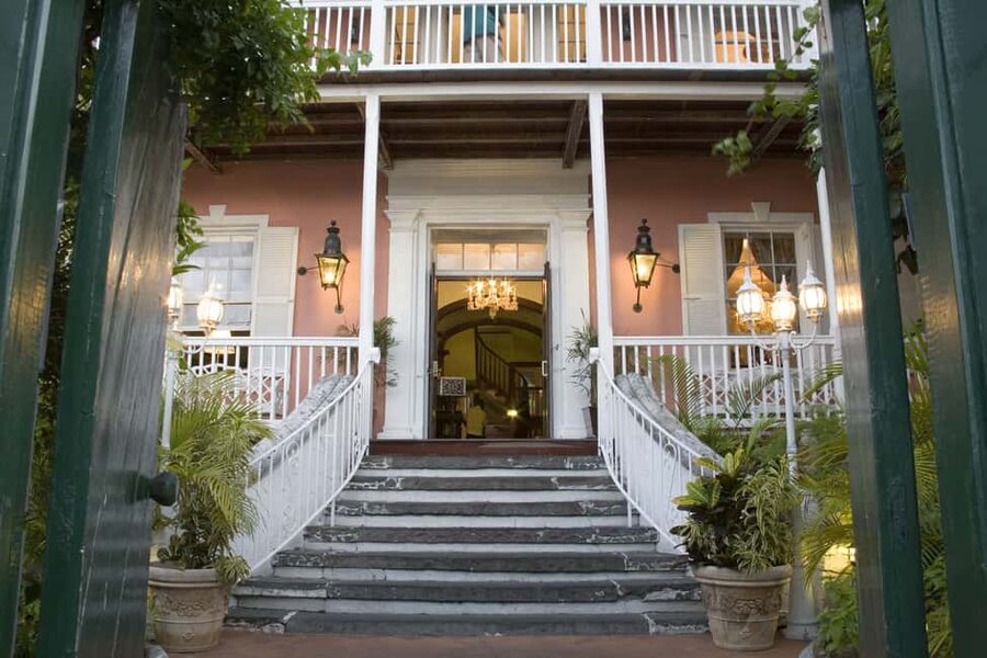 Nassau: Afternoon Tea at Graycliff Hotel and Restaurant - Arrival, transport, and practical planning