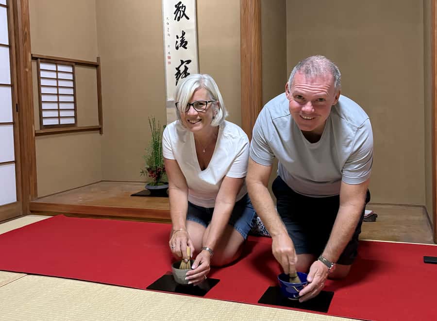 【NEW】Shibuya Tea Ceremony Tokyo-Chaan - Making your own bowl of matcha