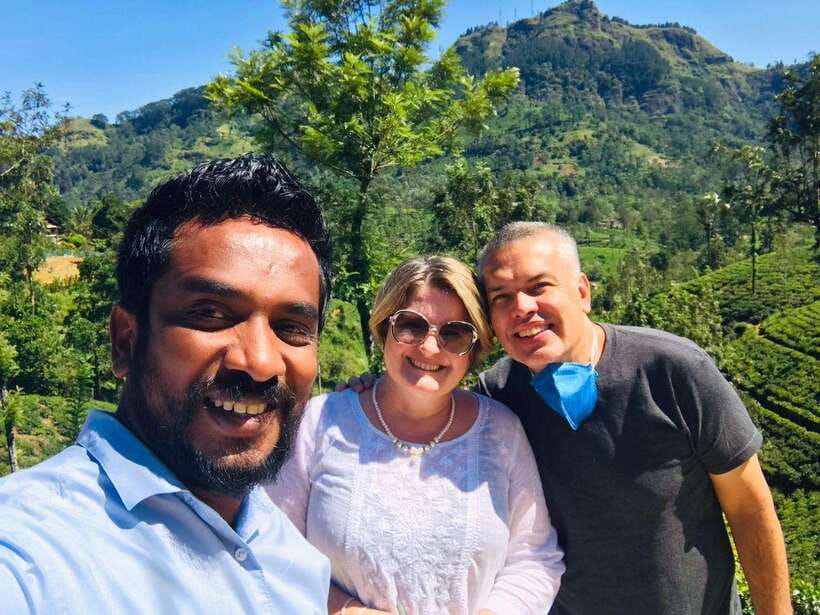 Nuwara Eliya: Tea Factory and Victoria Park Tour by Tuk Tuk - Hakgala Botanical Garden and seasonal April travel