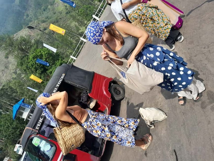 Nuwara Eliya Tea & Ramboda Falls Taxi tours for 5 pax - Ramboda Falls and the climb worth considering