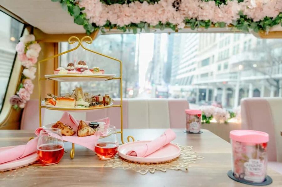 NYC: Tea Around Town Bus Tour with Live Entertainment - Key points to know before booking