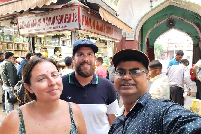 Old Delhi's heritage, Spice market, Masala Chai & food sampling - Kinari Bazar and the first savory bite