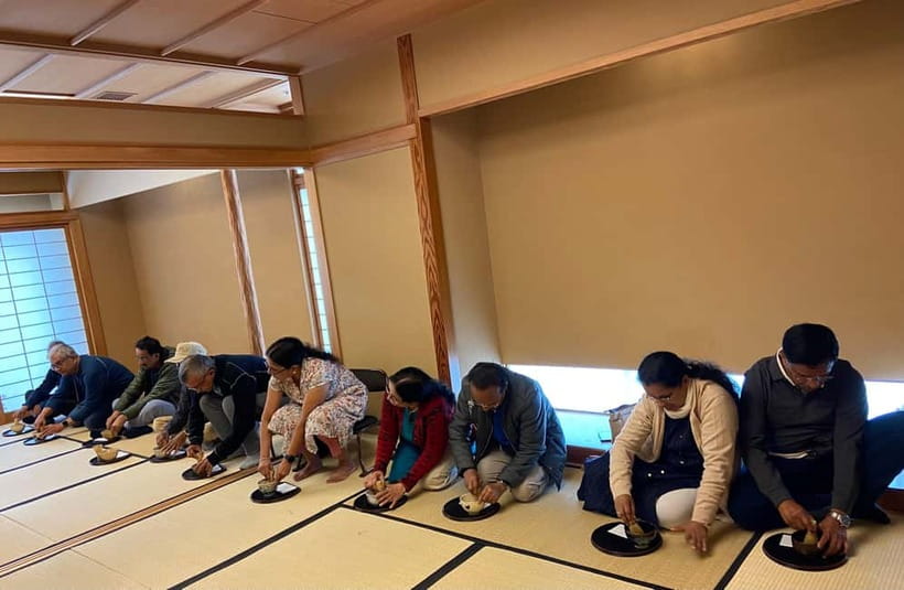 Osaka; Japanese Tea ceremony experience, Macha and Sencha - Learning with an English-speaking tea master