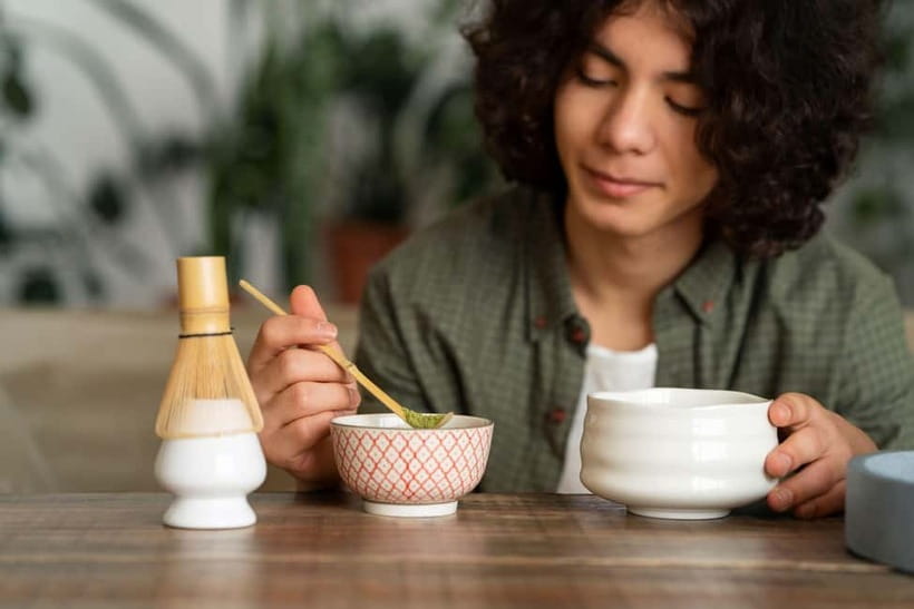 Osaka; Japanese Tea ceremony experience, Macha and Sencha - Watching matcha prepared in a tatami room