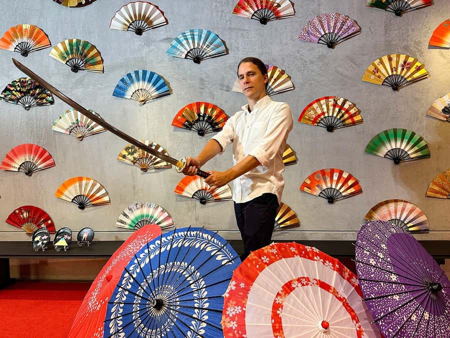 Osaka: Maki-e lacquer Painting and Matcha Experience - Key points to know before booking