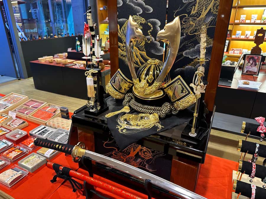 Osaka: Maki-e lacquer Painting and Matcha Experience - Cost and value at $42