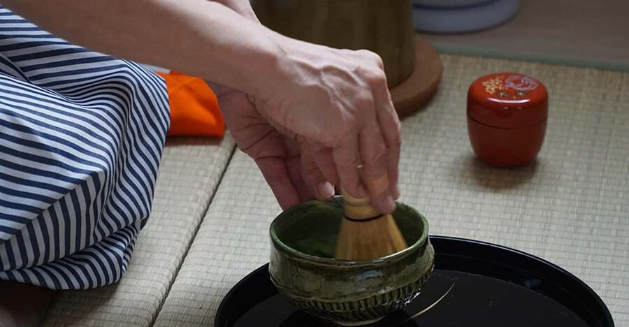 Osaka: Tea Ceremony and Matcha Tea Bowl Making Workshop - The tea ceremony: learning through careful preparation