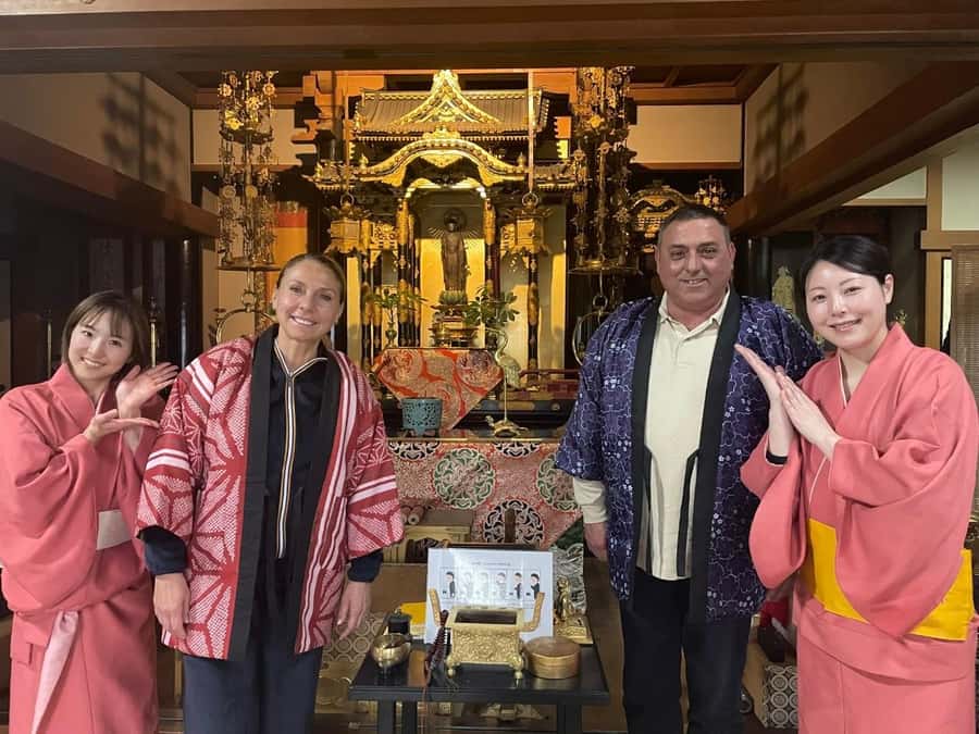 Osaka Temple Cool Foot Bath & Matcha Experience〈45min〉 - Learning to prepare matcha by hand