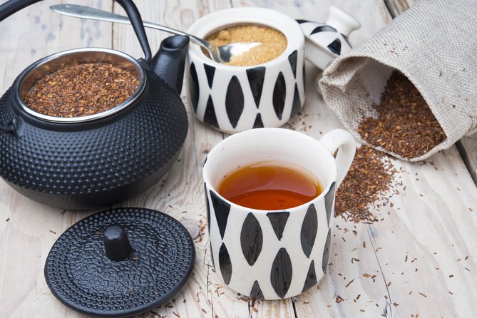 Premium Loose Leaf Tea and Chocolate Tasting - Tea tasting, from loose leaves to the finished cup