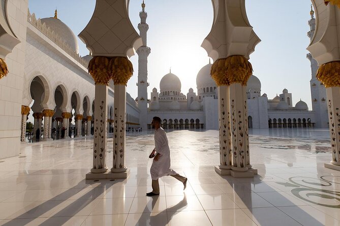 Private Abu Dhabi Sheikh zayed mosque with Louver Museum & Emirates Place Tea - Key points to know before you book